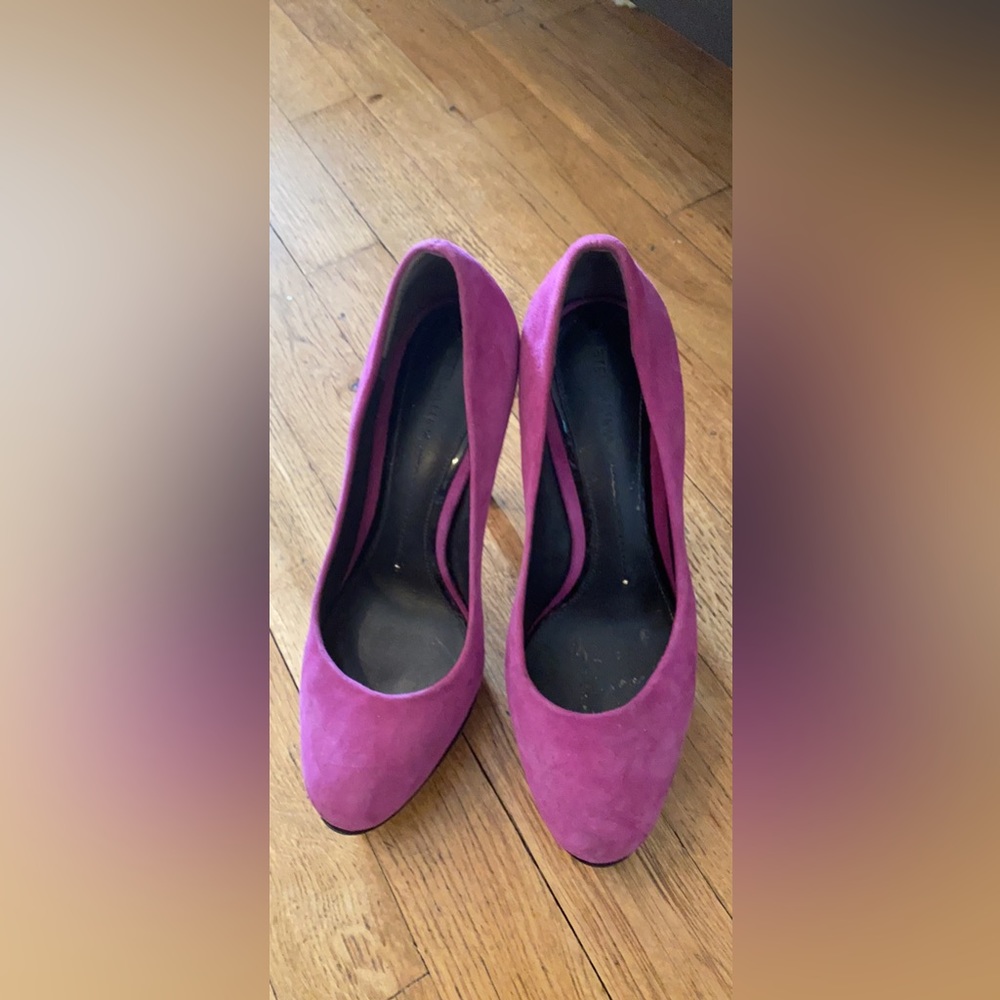Brand new Purple suede platform heels size 5.5/6